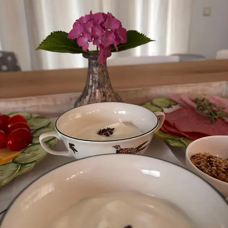 Bed & Breakfast Mamaloutje