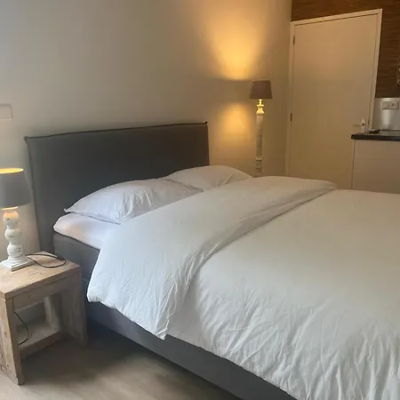 Mamaloutje Bed & Breakfast 3*