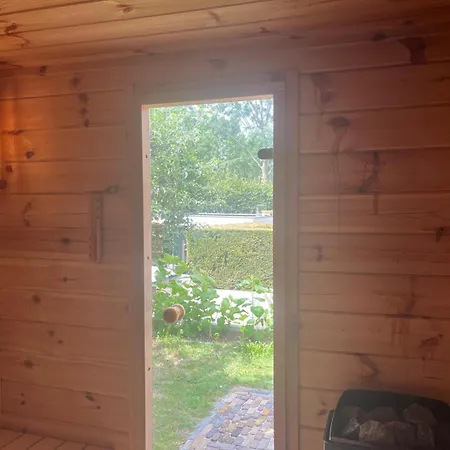 Bed & Breakfast Mamaloutje